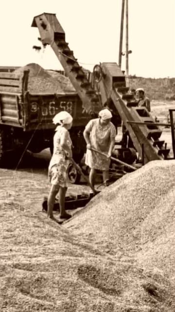 В альбоме памяти фотографии не желтеют! смотреть онлайн