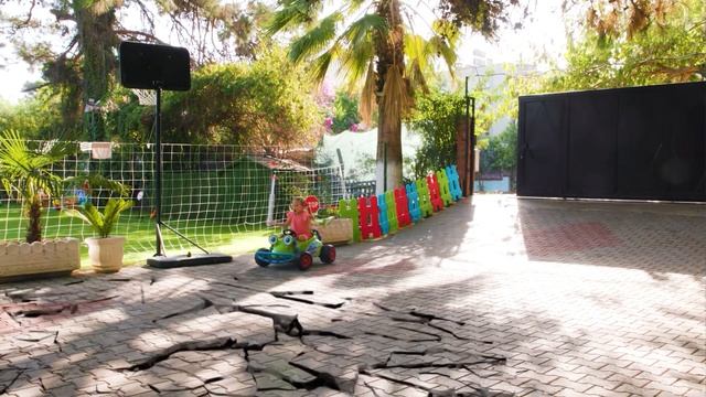 Присоединяйся к веселью! Играем в удивительный Поп ИТ Челлендж! смотреть онлайн