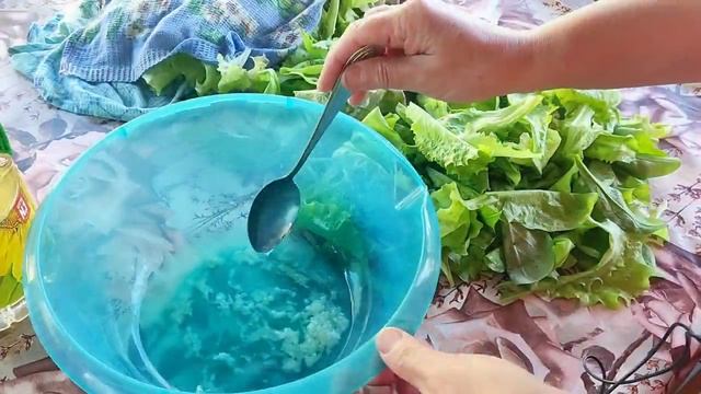 ЛИСТЬЯ САЛАТА С ЧЕСНОКОМ l К ШАШЛЫКУ l ВКУСНЕЕ НЕ ПРИДУМАТЬ смотреть онлайн
