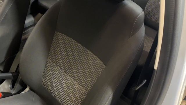 Lada Vesta. Авточехлы смотреть онлайн