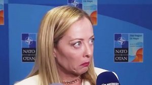 Странная мимика премьер-министра Италии Джорджи Мелони