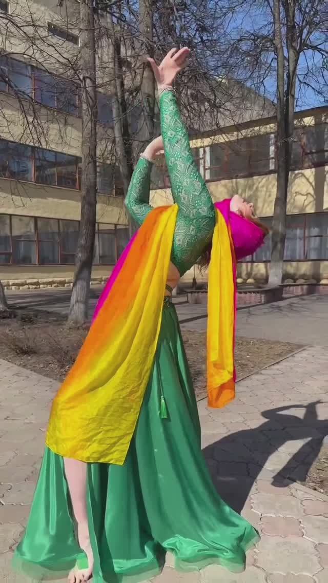 Восточные танцы в Белгороде! Александра Кривчикова, хореограф школы танцев Dance Life смотреть онлайн