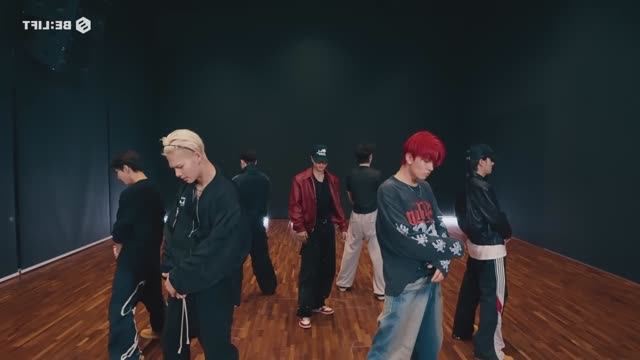 ENHYPEN - Outside Dance Practice MIRRORED смотреть онлайн