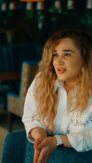 LOLA - В городе тесном смотреть онлайн