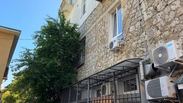 Ежедневная вебкамера Ялты. Температура воздуха и морской воды смотреть онлайн