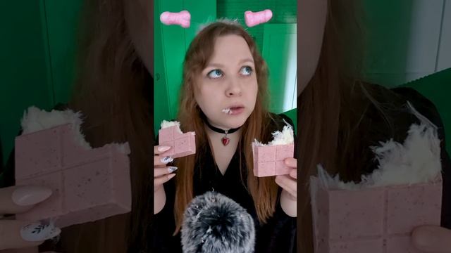 АСМР Поедание волосатого розового шоколада 🌸🍫 ASMR eating chocolate #asmr #обзор #асмр #whisper смотреть онлайн