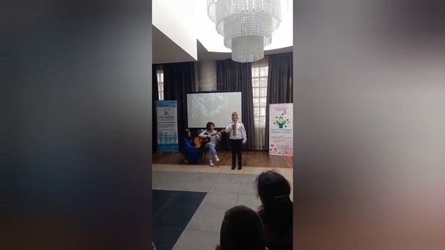 Ярик выступает на сцене этот добро и света в конце я выиграл грамота и шоколад 🏅🎉🖼️ ролик 2025 г. смотреть онлайн