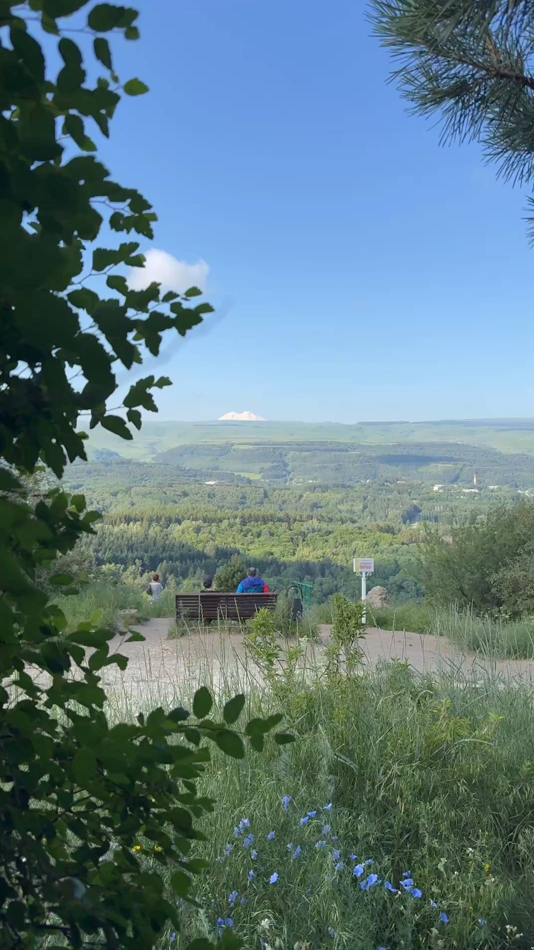 Вид на Кавказ, который дорог сердцу многих любителей Кисловодска