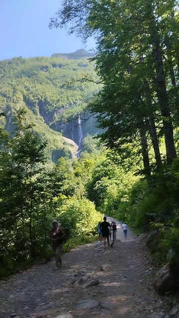 ужас водопад какой он огроменный смотреть онлайн
