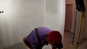 Шпаклёвка стен 600мм шпателем