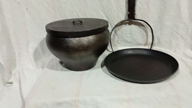 Чугунный чугунок на 6 литров +Крышка Чугунная+Сковорода Чугунная+Ухват кованый СССР смотреть онлайн