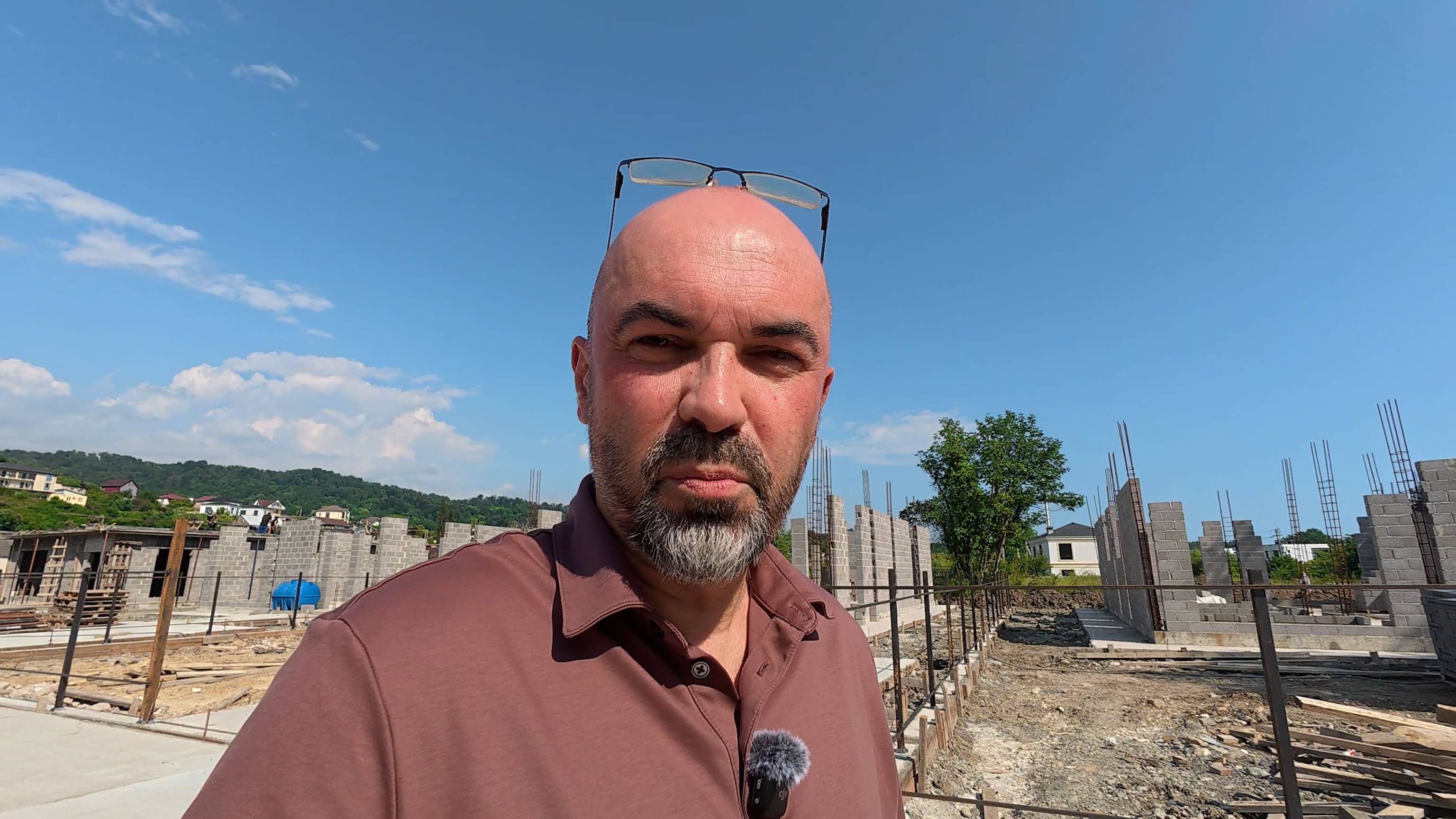 Обзор недорогих домов с панорамными видами на горы в 7 минутах от набережной Сириуса! 🏡 смотреть онлайн