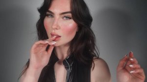 SacredXO ASMR Закрыть Визуальные эффекты и звуки рта перед сном ✩ Прикосновения к лицу