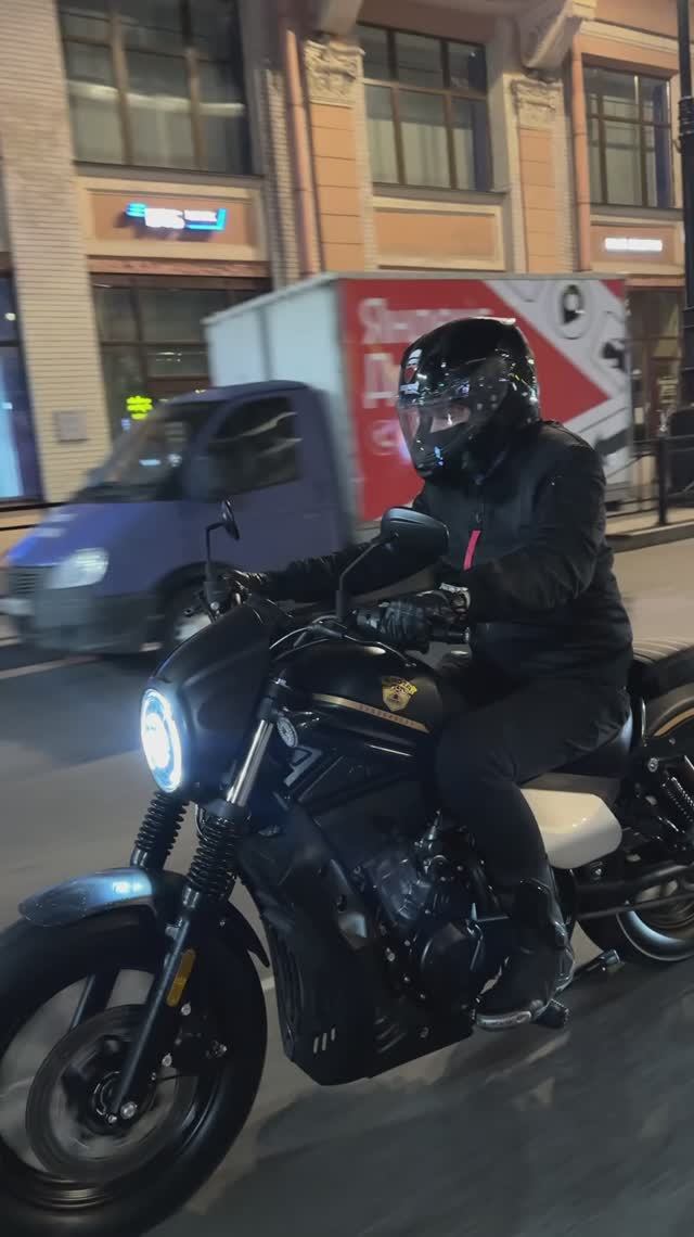 Сообщается, что этим летом в Петербурге ожидаются мощные грозы.