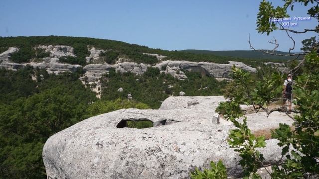 Экскурсия в пещерный город Эски Кермен в Крыму смотреть онлайн