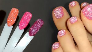 Светоотражающий педикюр обычным лаком