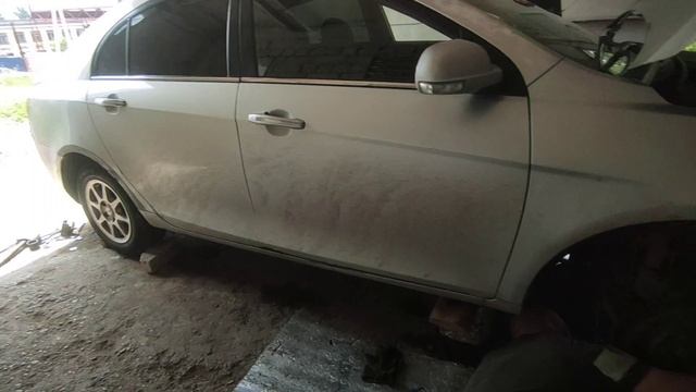 Сайлентблоки эмгранд ес7. Ремонт ходовой Джелли эмгранд ес7. смотреть онлайн