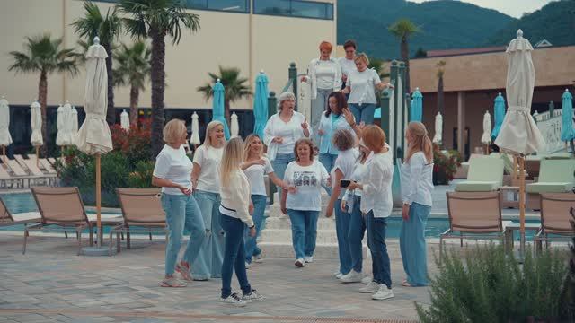 Выпускникам лицея №95 от родителей