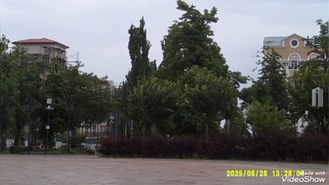 Мариуполь ⛵ сейчас, продолжается ремонт Драмтеатра смотреть онлайн