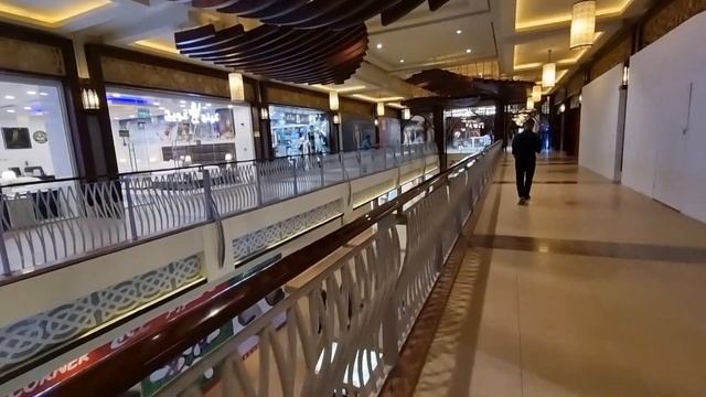 Al Hamra Mall. Рас-эль-Хайма. Торговый центр. 2023 год. смотреть онлайн