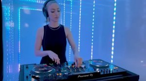 ARi - Metasin Live Series Ep. 005 [Melodic Techno Progressive House Mix] 4K