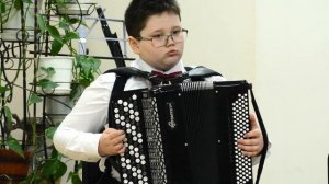 «В землянке» - душевное исполнение на баяне | Егор Запевалин