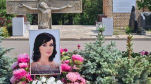 Троекуровское кладбище. Могилы Ю. Шатунова, А. Заворотнюк и других знаменитостей.