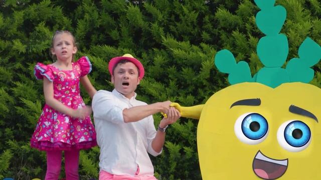 Не бойся насекомых! Веселое шоу с Майей и Машей смотреть онлайн