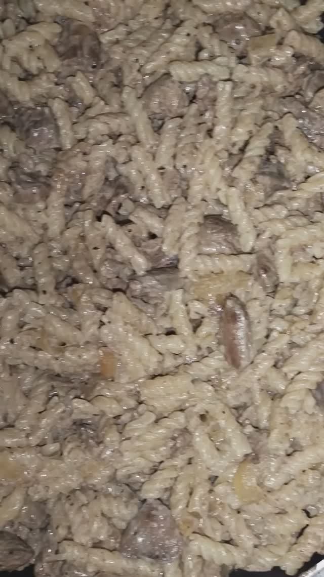 Идея для ужина.Курина печень в сметане с макаронами.