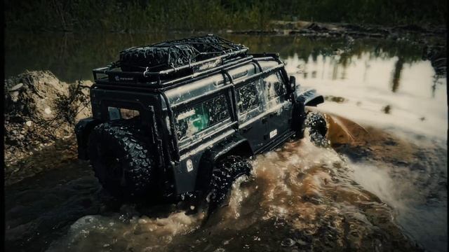 Летний радиоуправляемый гряземес Defender 4x4 MJX H8H смотреть онлайн