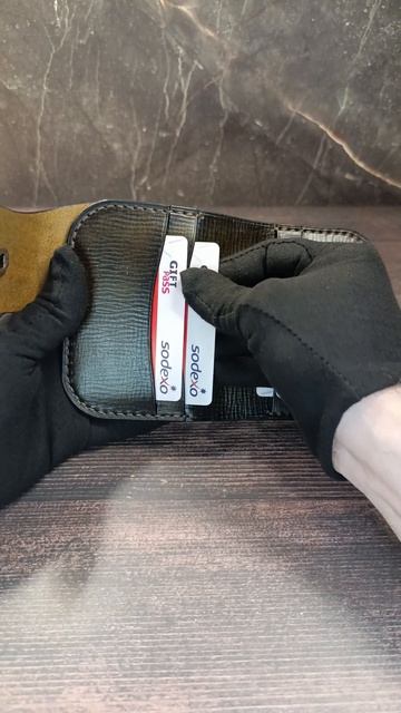 кошелёк бифолд из натуральной кожи окрашенный вручную #ручнаяработа #изделияизкожи #покраскакожи