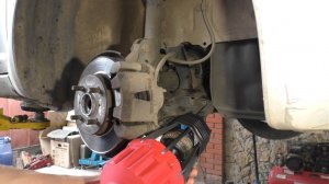 Замена пыльника правого ШРУС на Toyota Vitz Тойота Витц SCP10 2001 года