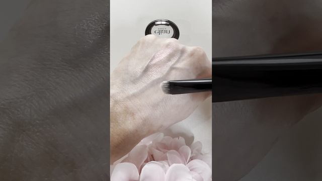 Спаркл Eyeshadow Multichrome Single Elian Russia