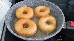 Пончики в домашних условиях жареные в масле / Как приготовить пышные пончики на молоке и дрожжах