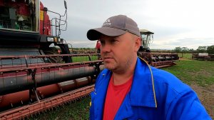 Дождь не дает нам начать уборку урожая. Ждем!