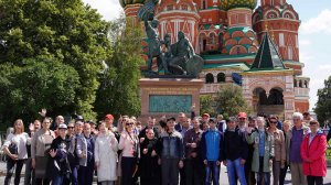 На экскурсию в Москву! Видеосюжет от БФ "Вера и Дело" .