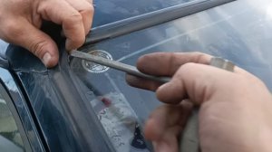 как поднять верхний угол резинки лобового стекла иж 2126, иж21261, иж 2717