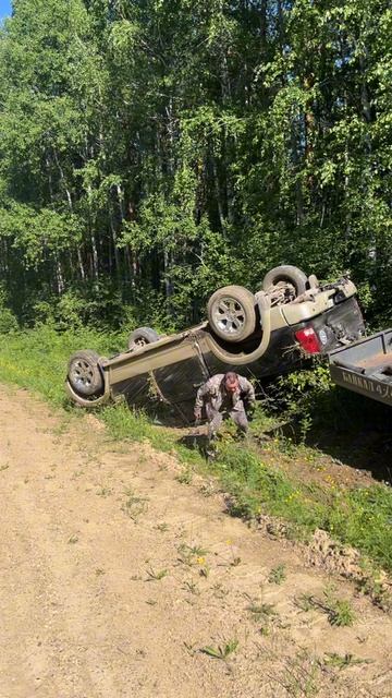 Перевернулся по дороге в деревню. Самое главное - жив, здоров. Технику починим смотреть онлайн