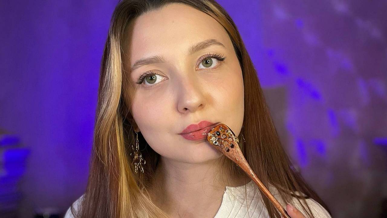 АСМР ИТИНГ МЁДА 🍯 ASMR EATING HONEY