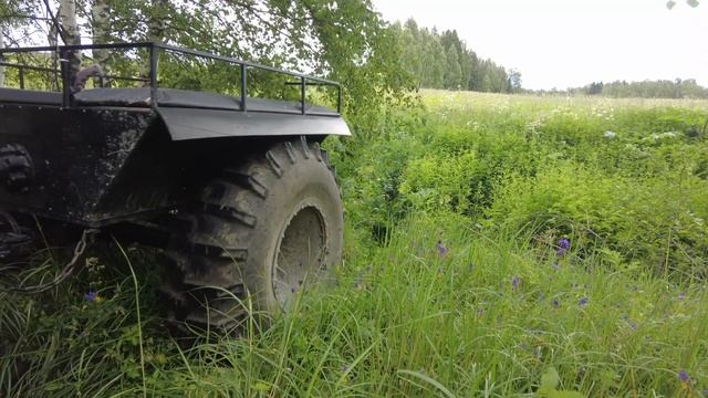 На каракате СВТ по полям и лесам! смотреть онлайн