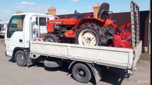 Вспашка земли японским минитрактором