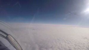 Грация и изящество полёта Су-35, под песню - «Прекрасное далёко»