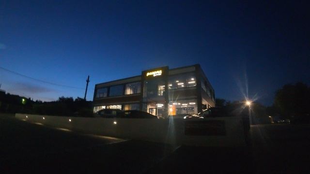 Сальск, Новостройка 131Б. Разряд, фитнес-клуб | ночью