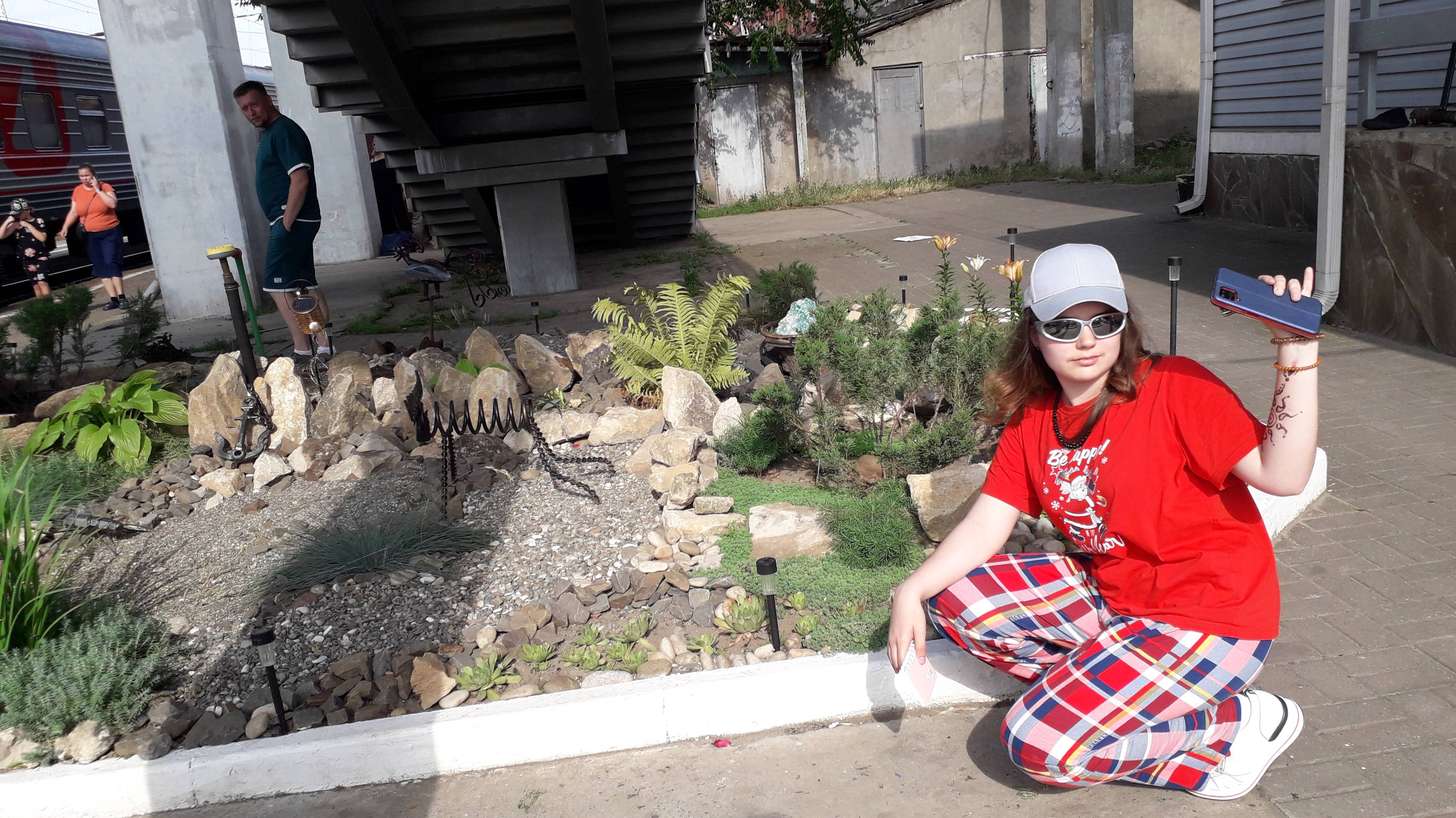 Путешествие на поезде 479/480 Сухум Санкт- Петербург. Большая остановка Кавказская. смотреть онлайн