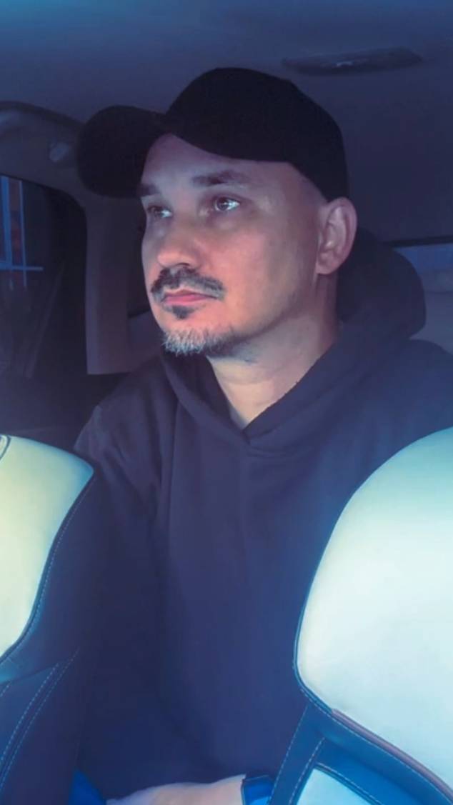 EGOmaniaque - BLONDERFUL! смотреть онлайн