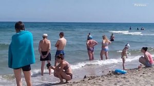 Крым пляж Мирный сегодня 29 июня 2025. Обстановка на пляже, какая погода в Крыму сейчас. Море