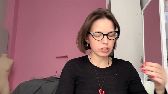 ШВЕЙНЫЙ НОЯБРЬ: БОМБЕР ИЗ ЗАМШИ, ЛОНГСЛИВ ПО БЕСПЛАТНОЙ ВЫКРОЙКЕ, ЮБКА В СКЛАДКУ