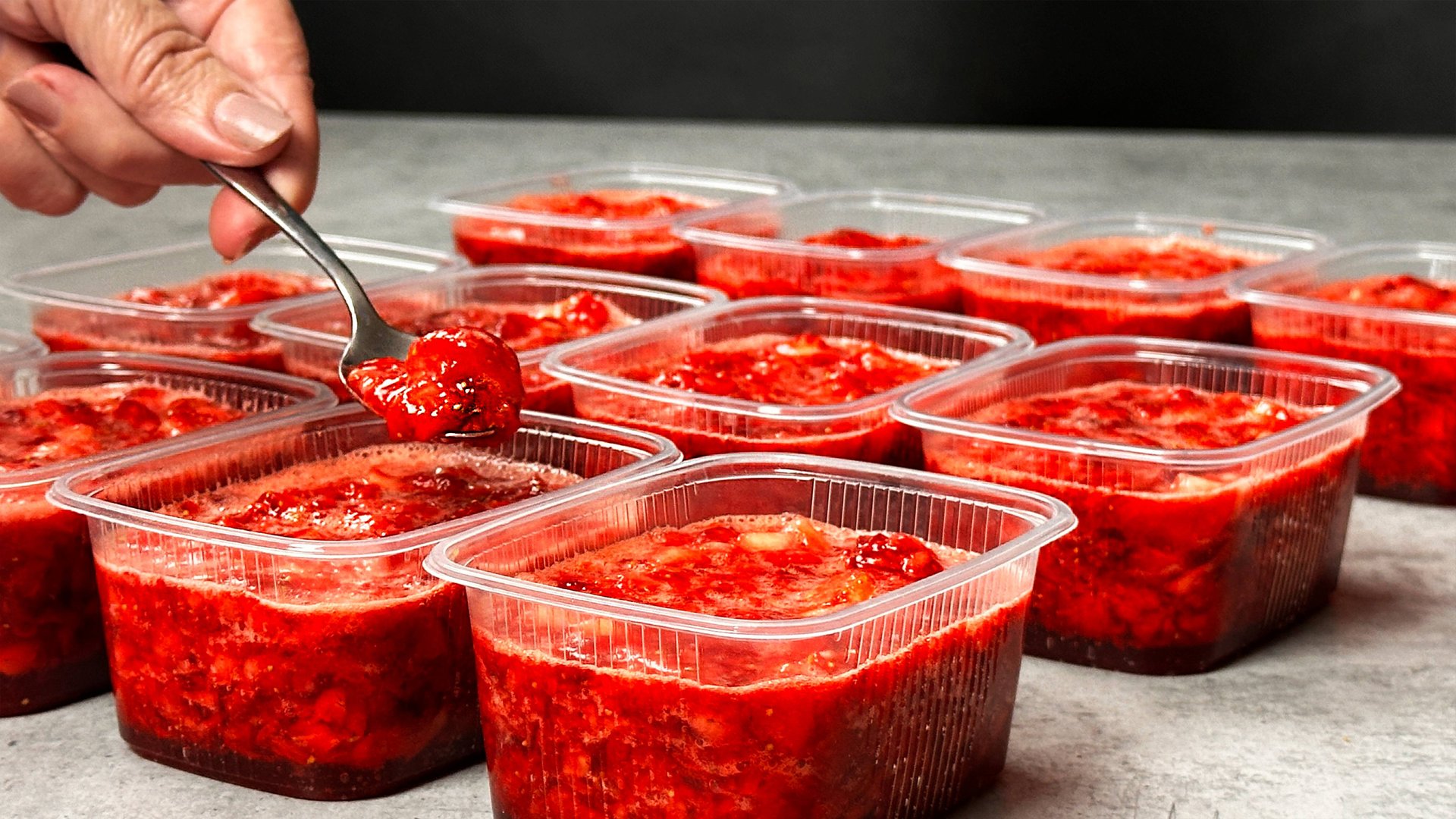 Повторяю каждый год 11 самых лучших РЕЦЕПТОВ заготовки КЛУБНИКИ НА ЗИМУ от канала Сейчас Приготовим смотреть онлайн