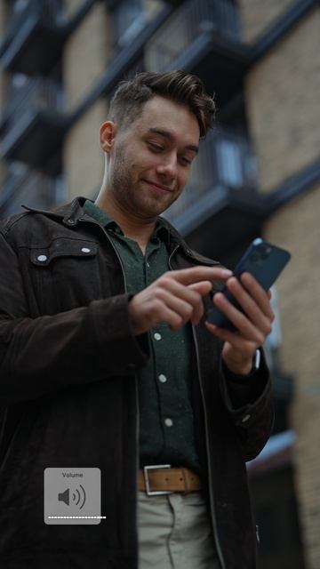 Почему он улыбается #видео #анимация #видеоролик #заказатьролик #анимация #съёмка #видеостудия #юмор смотреть онлайн