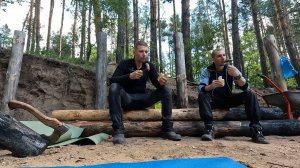 Дом под землей посетили неожиданные гости. Каркас готов